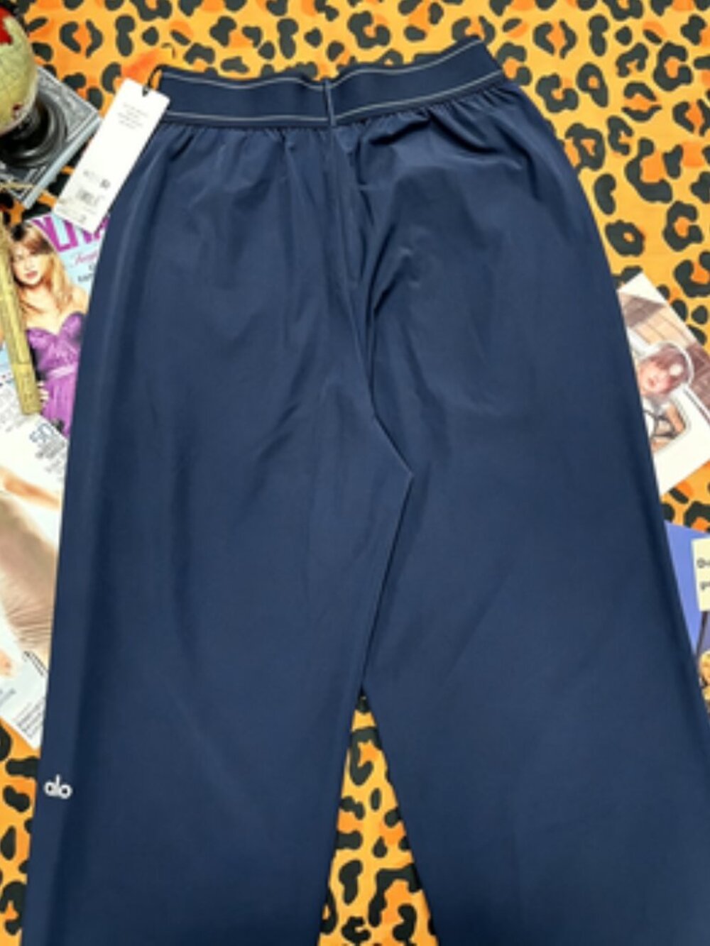 NWT ALO Yoga Navy Blue Suit Up Trouser (Regular) Relaxed ๐ - Picture 3 of 8